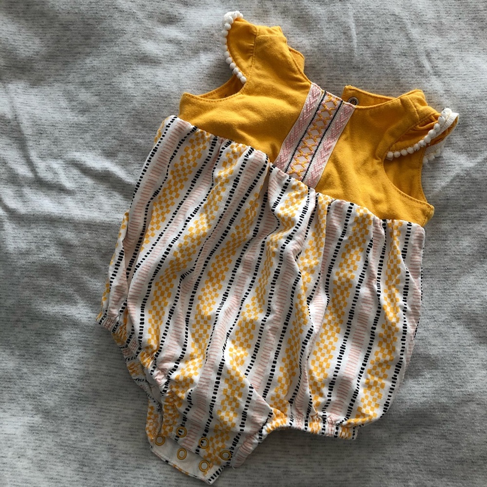 Cat & Jack Baby Girls’ Mini Cap Sleeve Romper 0-3m